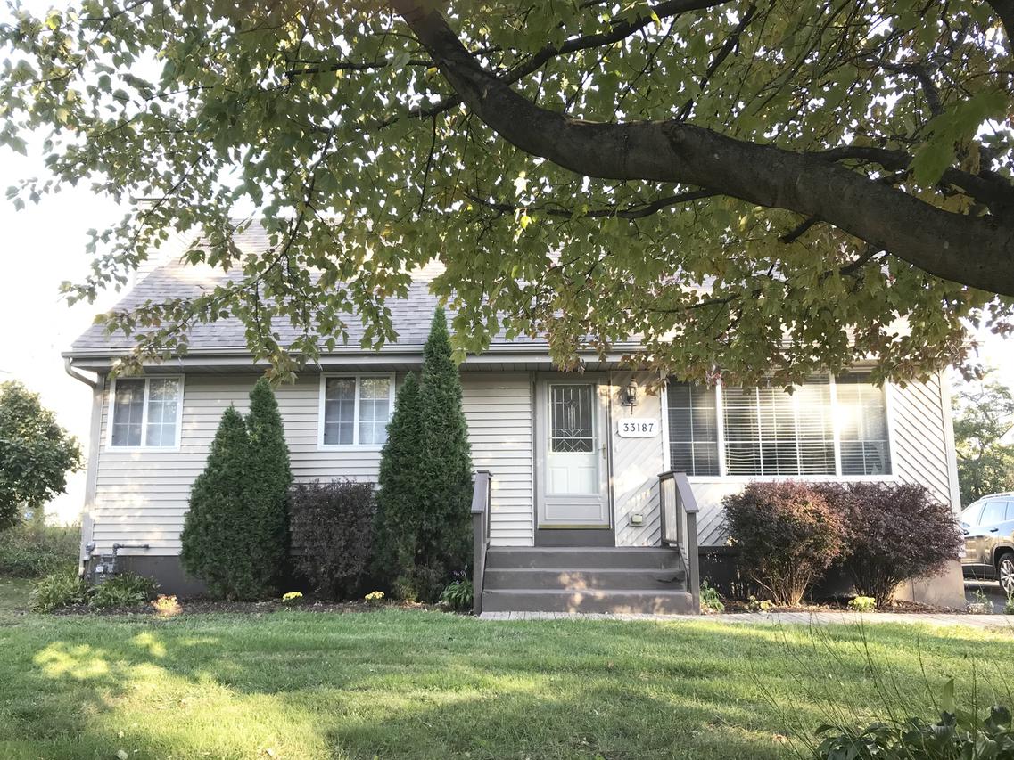 33187 N Eastview Ave., Grayslake, IL 60030