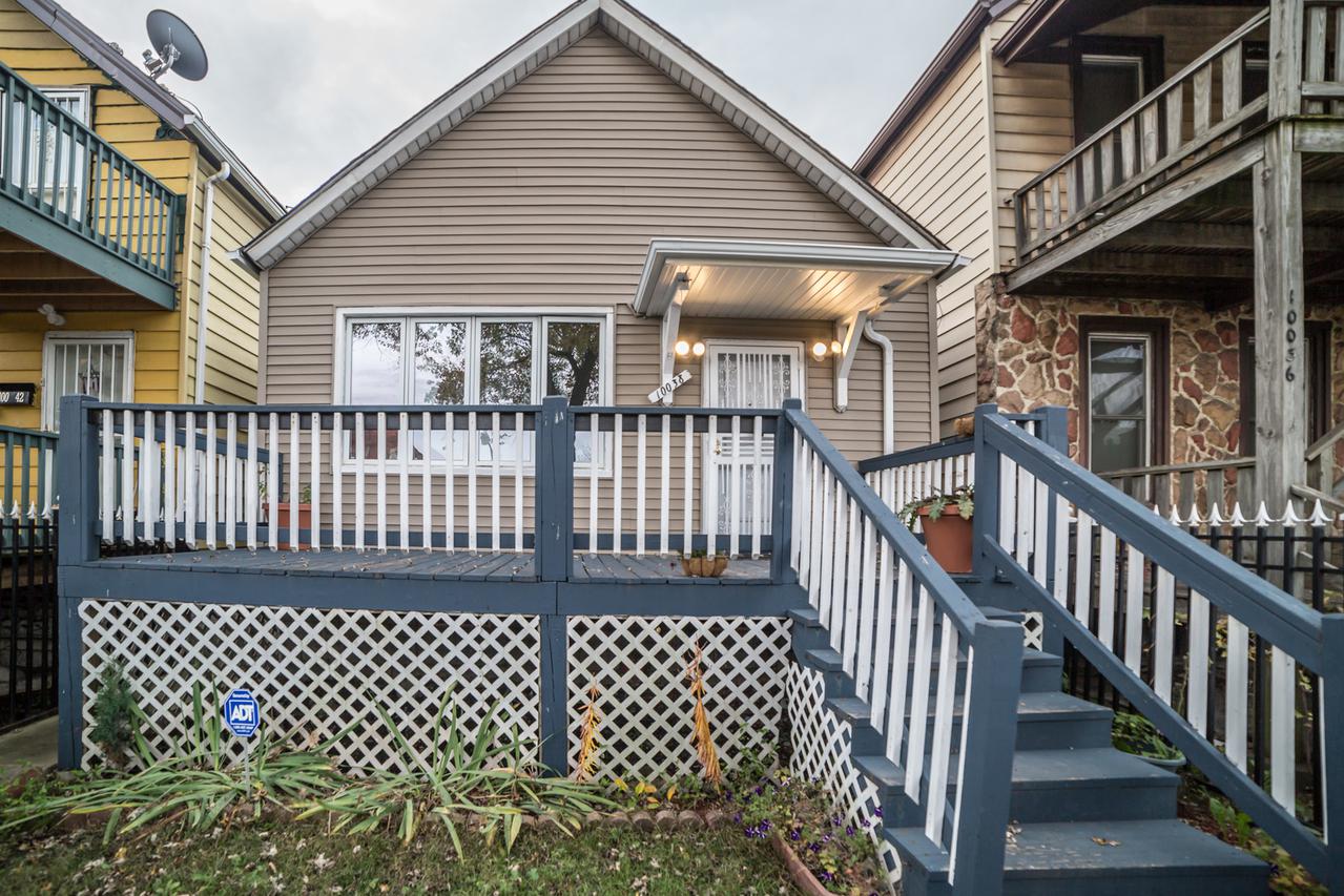 10038 S Avenue M, Chicago, IL 60617