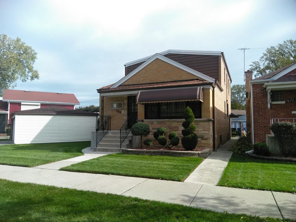8125 S Saginaw Ave., Chicago, IL 60617