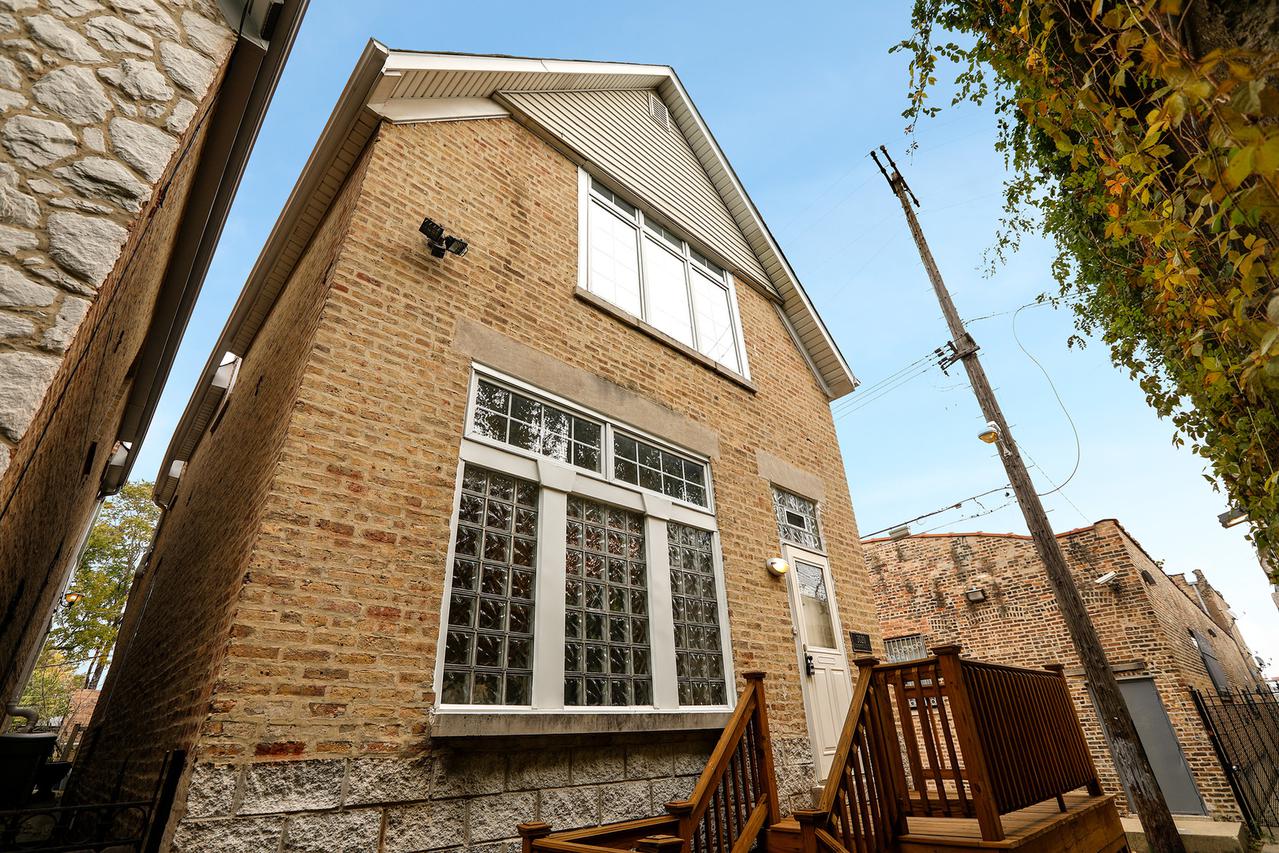 3020 W Bloomingdale Ave., Chicago, IL 60647