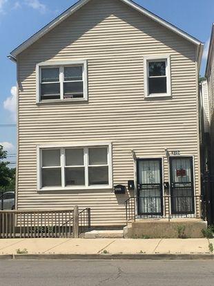 8952 S Houston Ave., Chicago, IL 60617