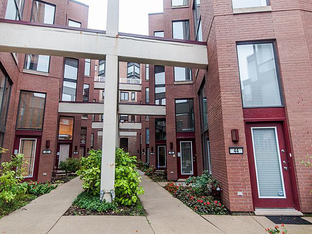222 S Racine Ave. #48, Chicago, IL 60607