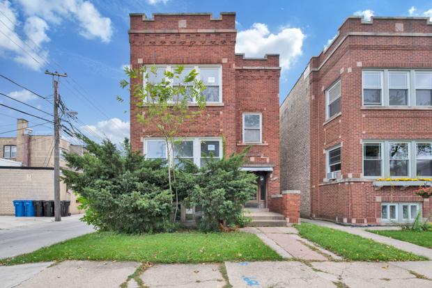5943 N Fairfield Ave., Chicago, IL 60659