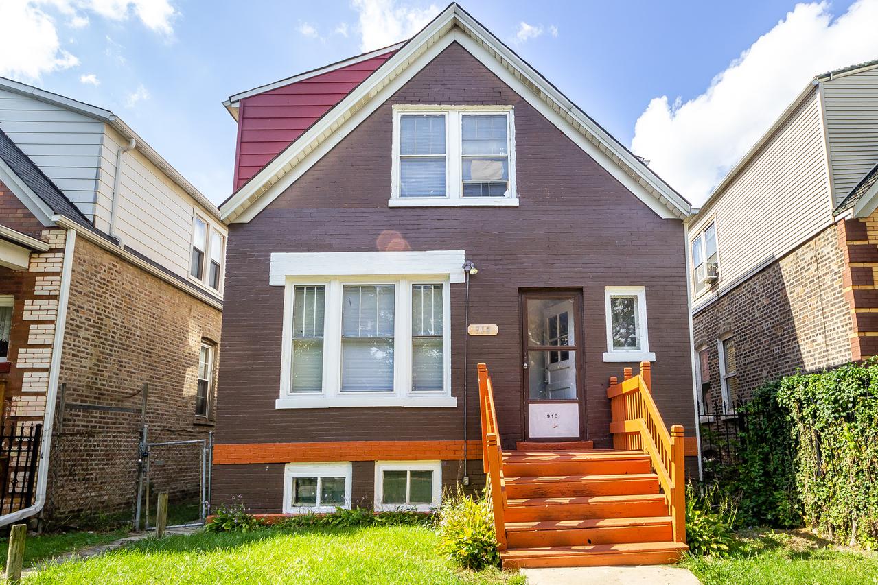 918 N Karlov Ave., Chicago, IL 60651