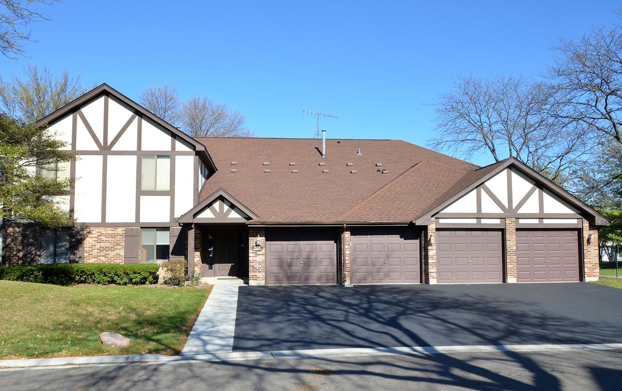 1033 Harbour Ct. #2B, Wheeling, IL 60090