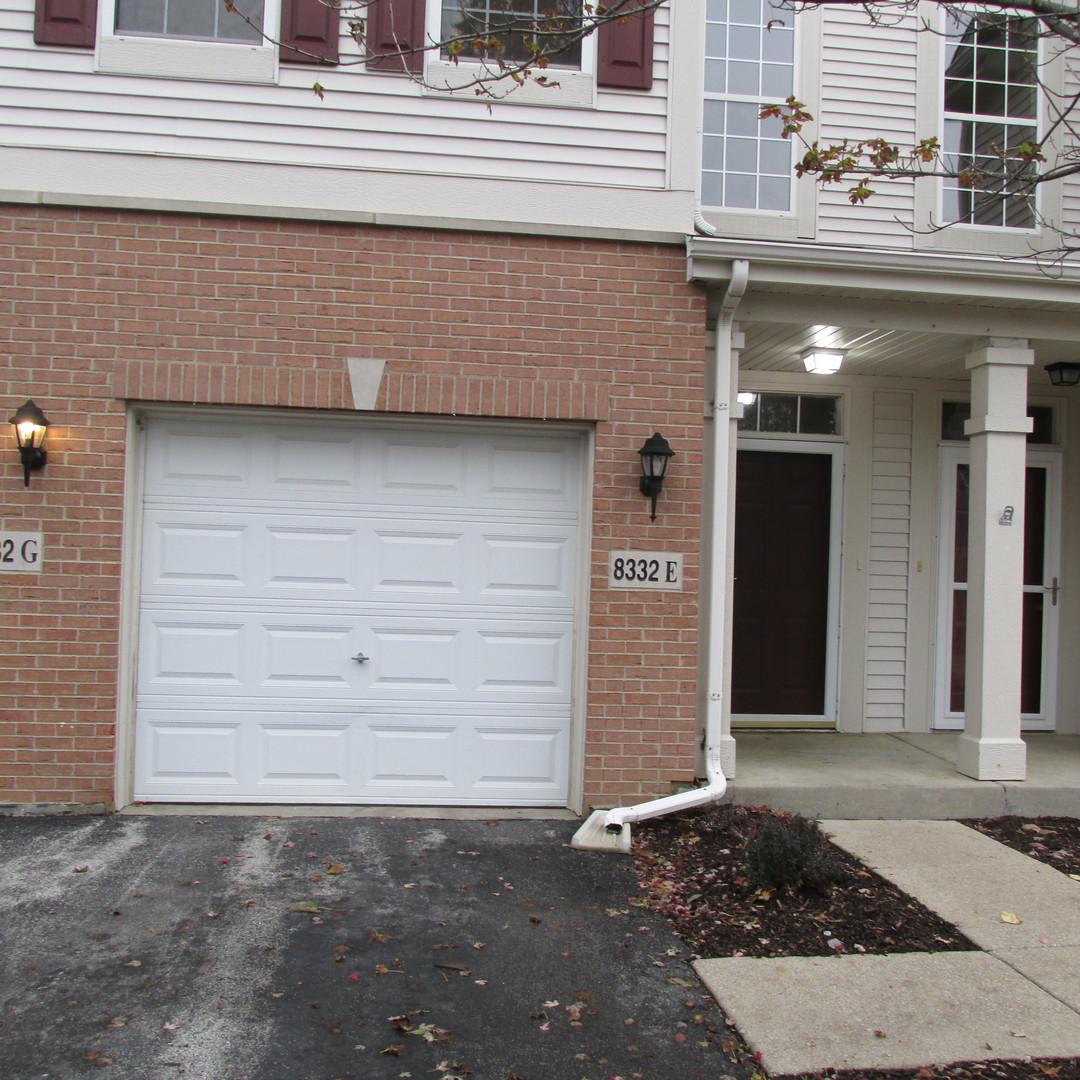 8332 Concord Ln. #E, Justice, IL 60458