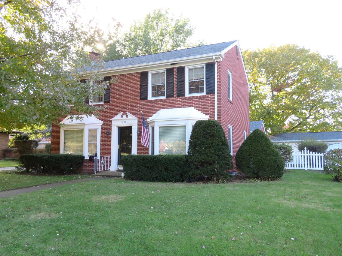 1407 Avenue F, Sterling, IL 61081