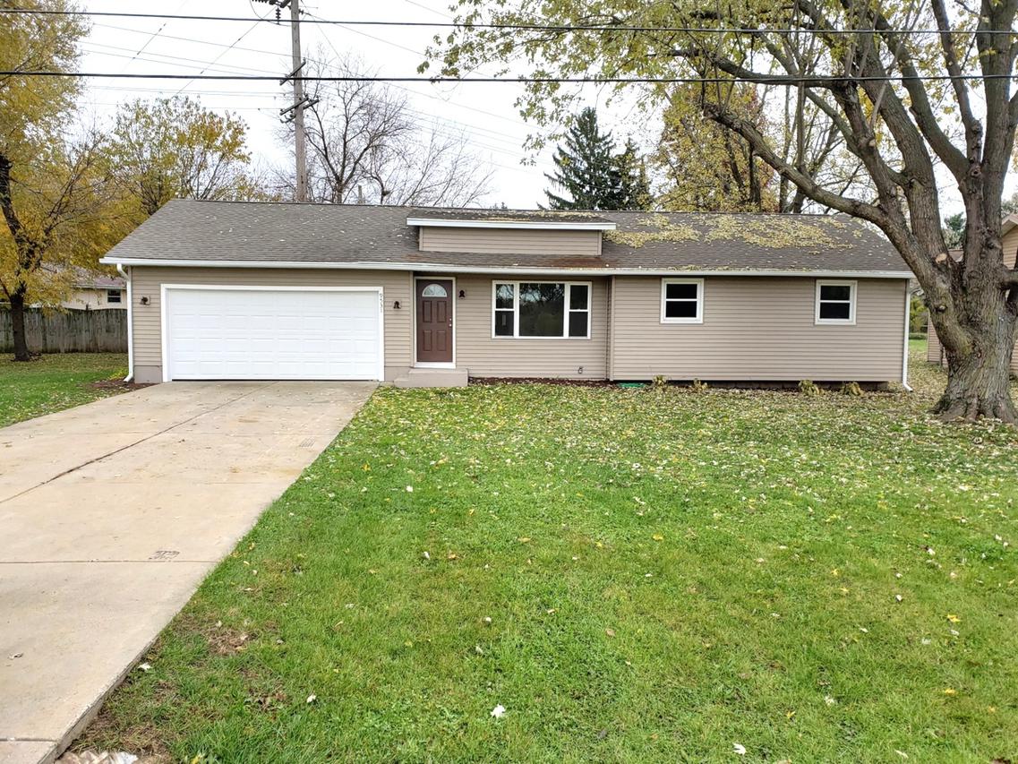 9531 N 2nd St., Machesney Park, IL 61115
