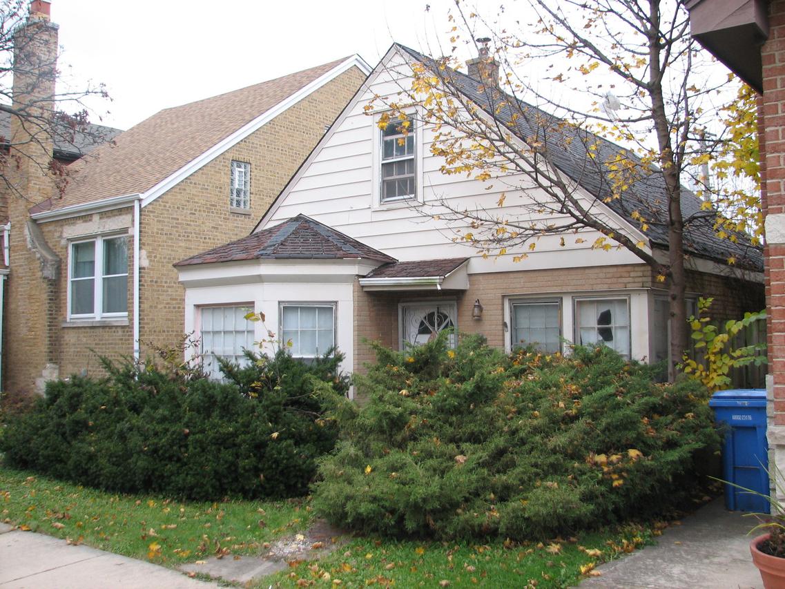 5621 N Kostner Ave., Chicago, IL 60646