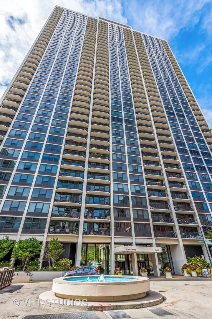 1560 N Sandburg Ter. #4315J, Chicago, IL 60610