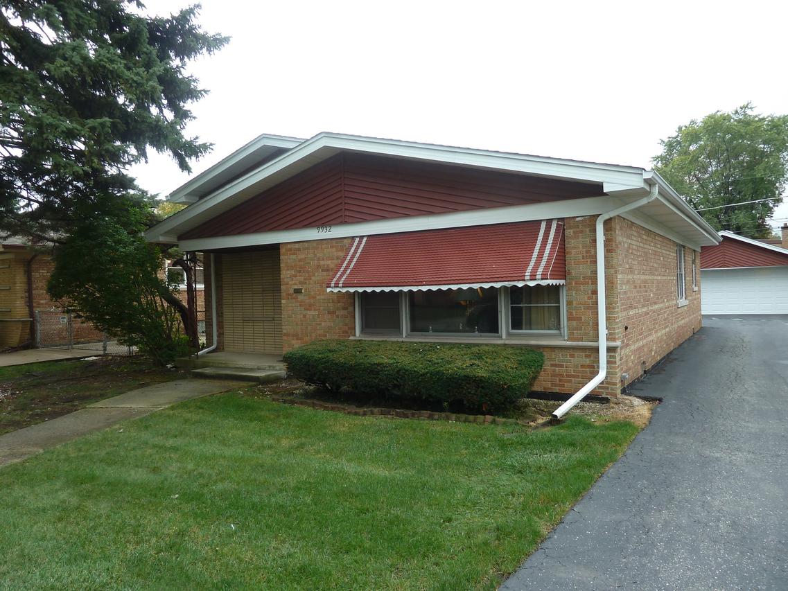 9932 Buell Ct., Oak Lawn, IL 60453