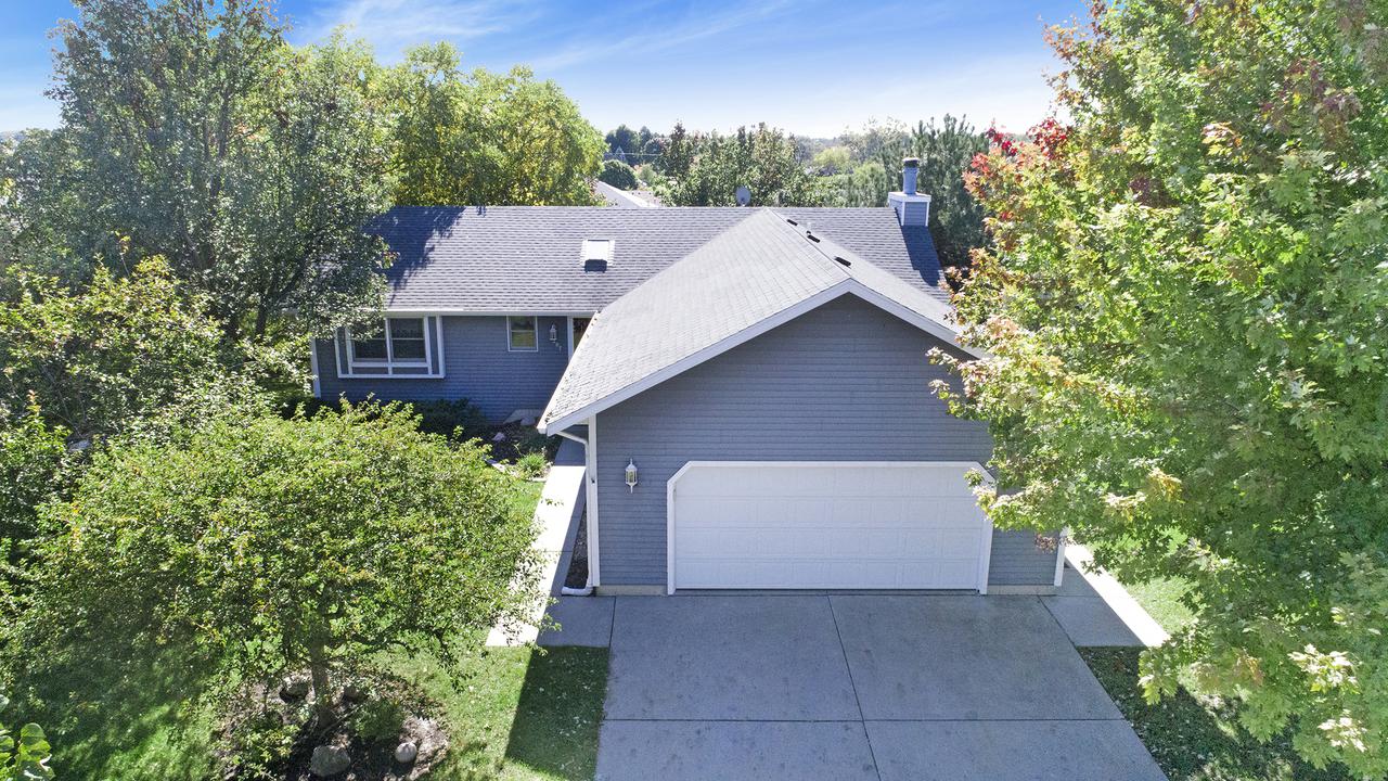 207 Jake Ln., Hampshire, IL 60140