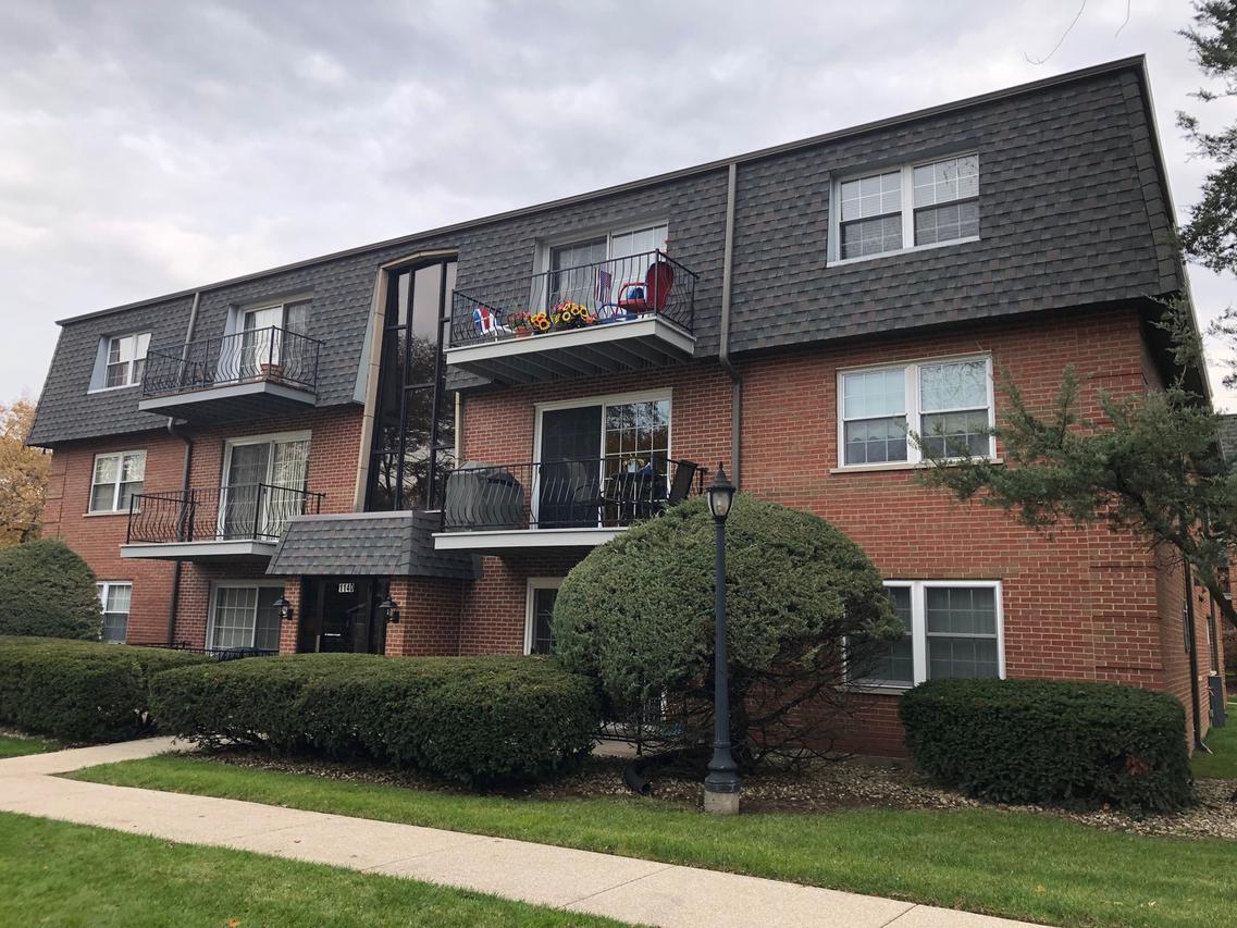 1140 64th St. #10, La Grange Highlands, IL 60525
