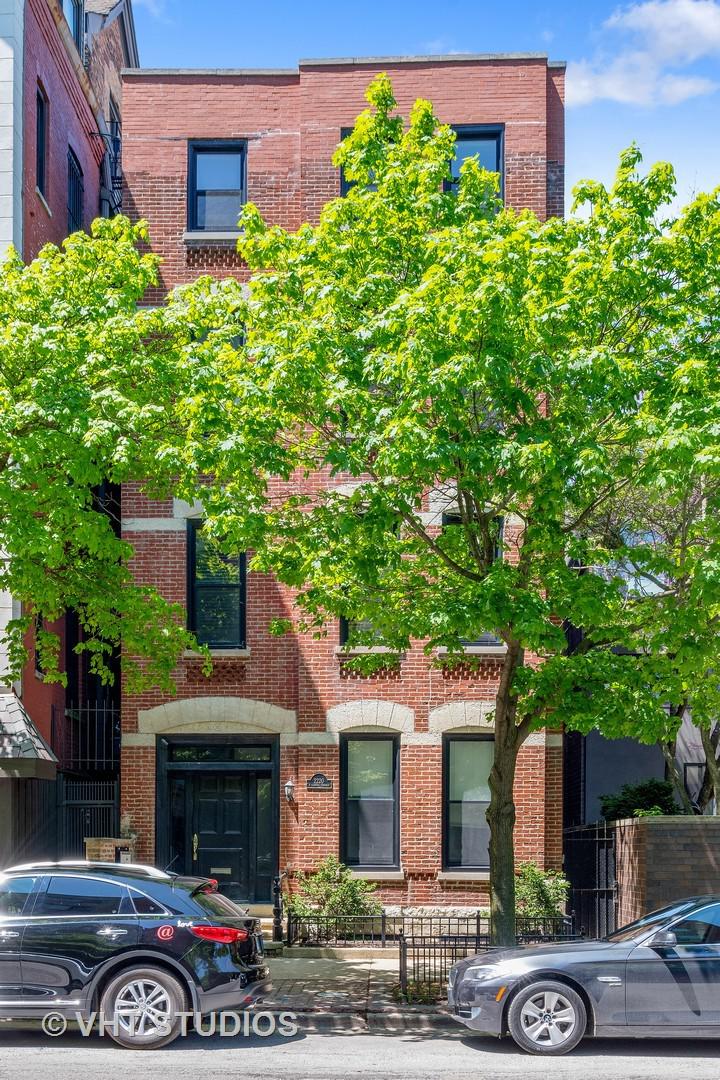 2220 N Geneva Ter., Chicago, IL 60614