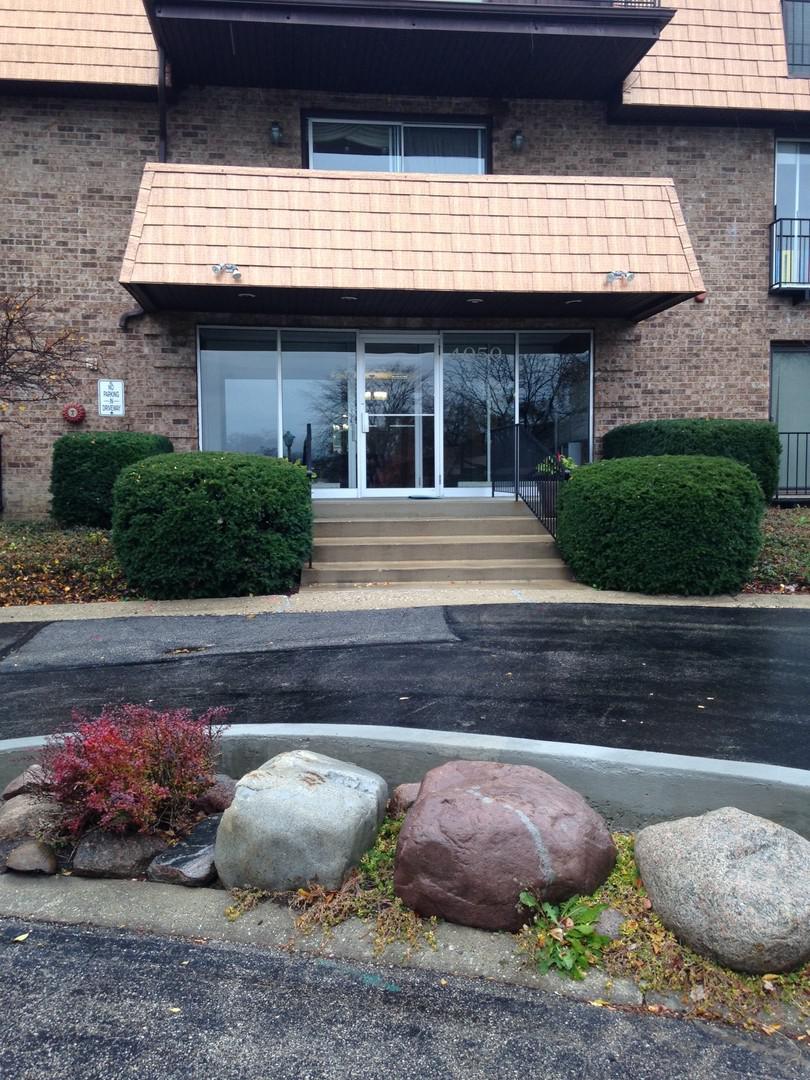 4050 Dundee Rd. #109, Northbrook, IL 60062