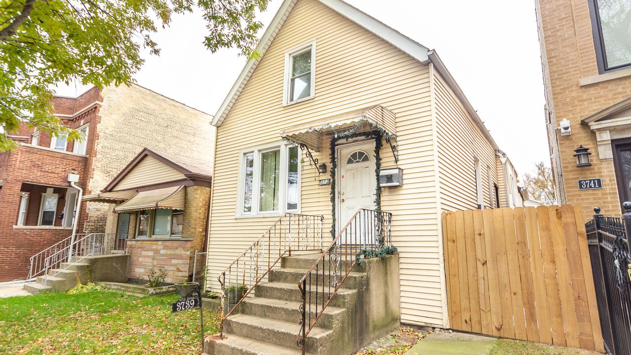 3739 W Addison St., Chicago, IL 60618