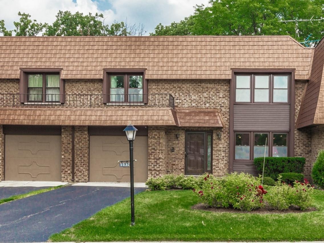 3932 Dundee Rd., Northbrook, IL 60062