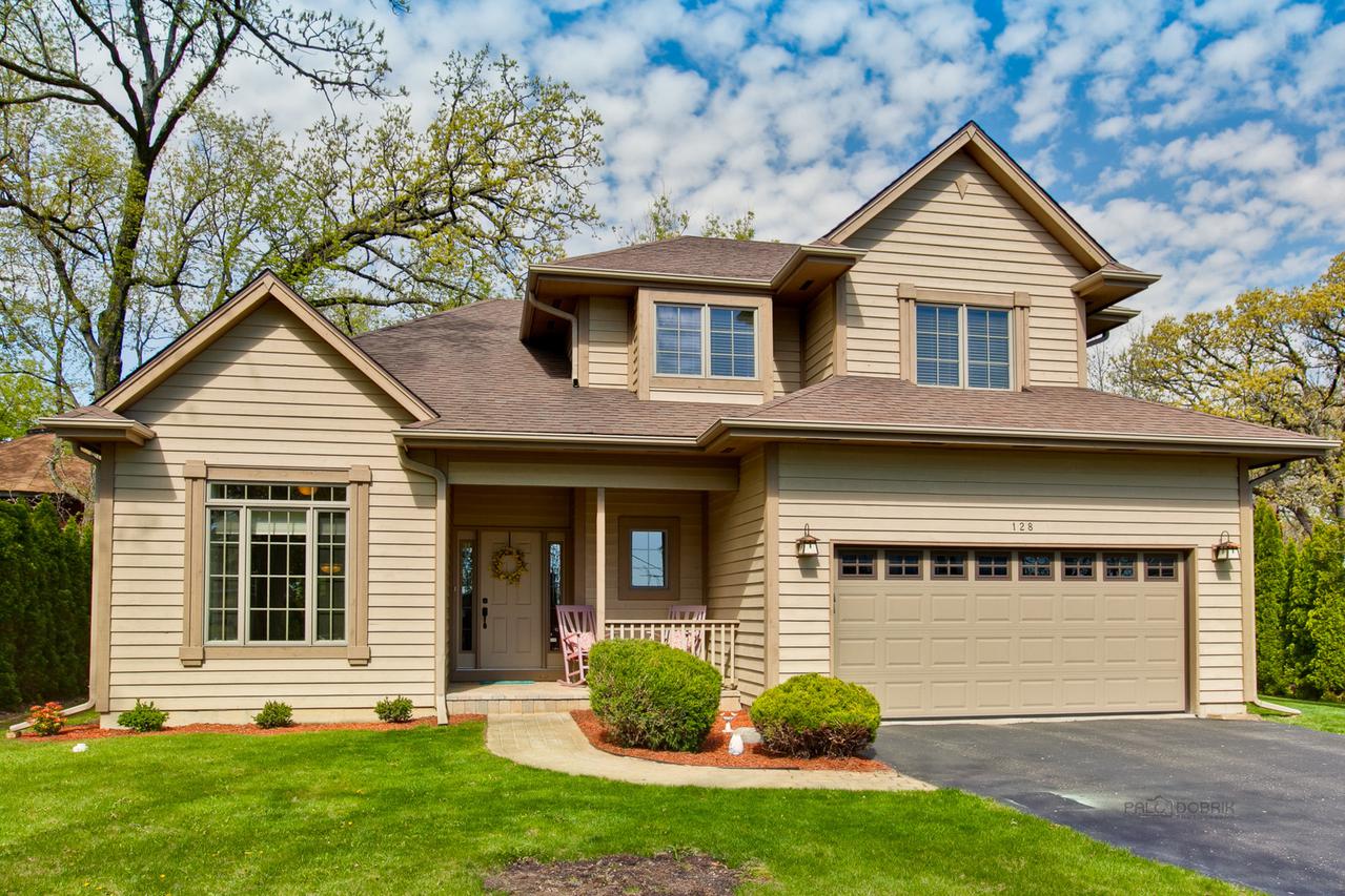 128 Bluff Ave., Grayslake, IL 60030