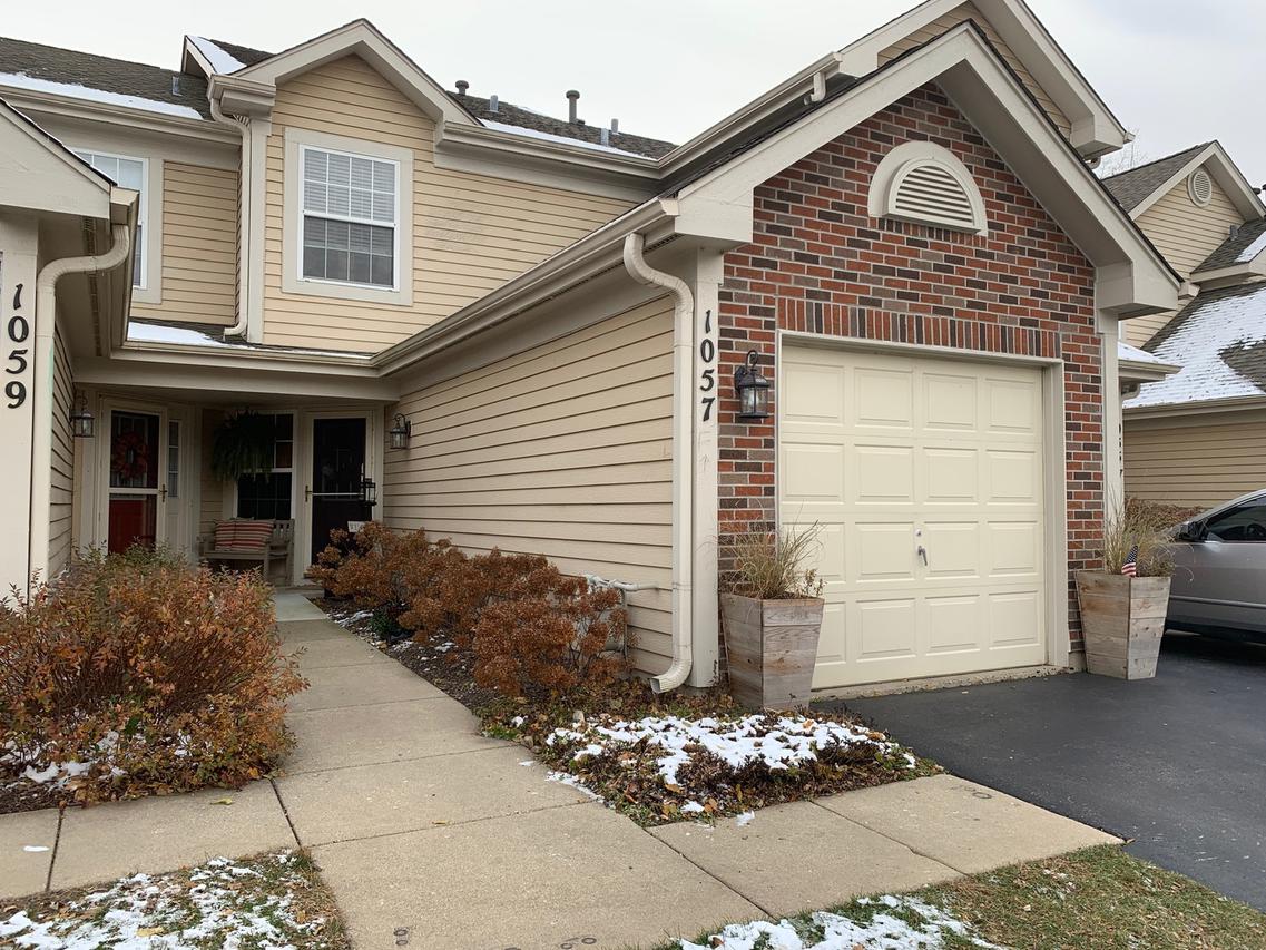 1057 Woodhill Ct., Elgin, IL 60120