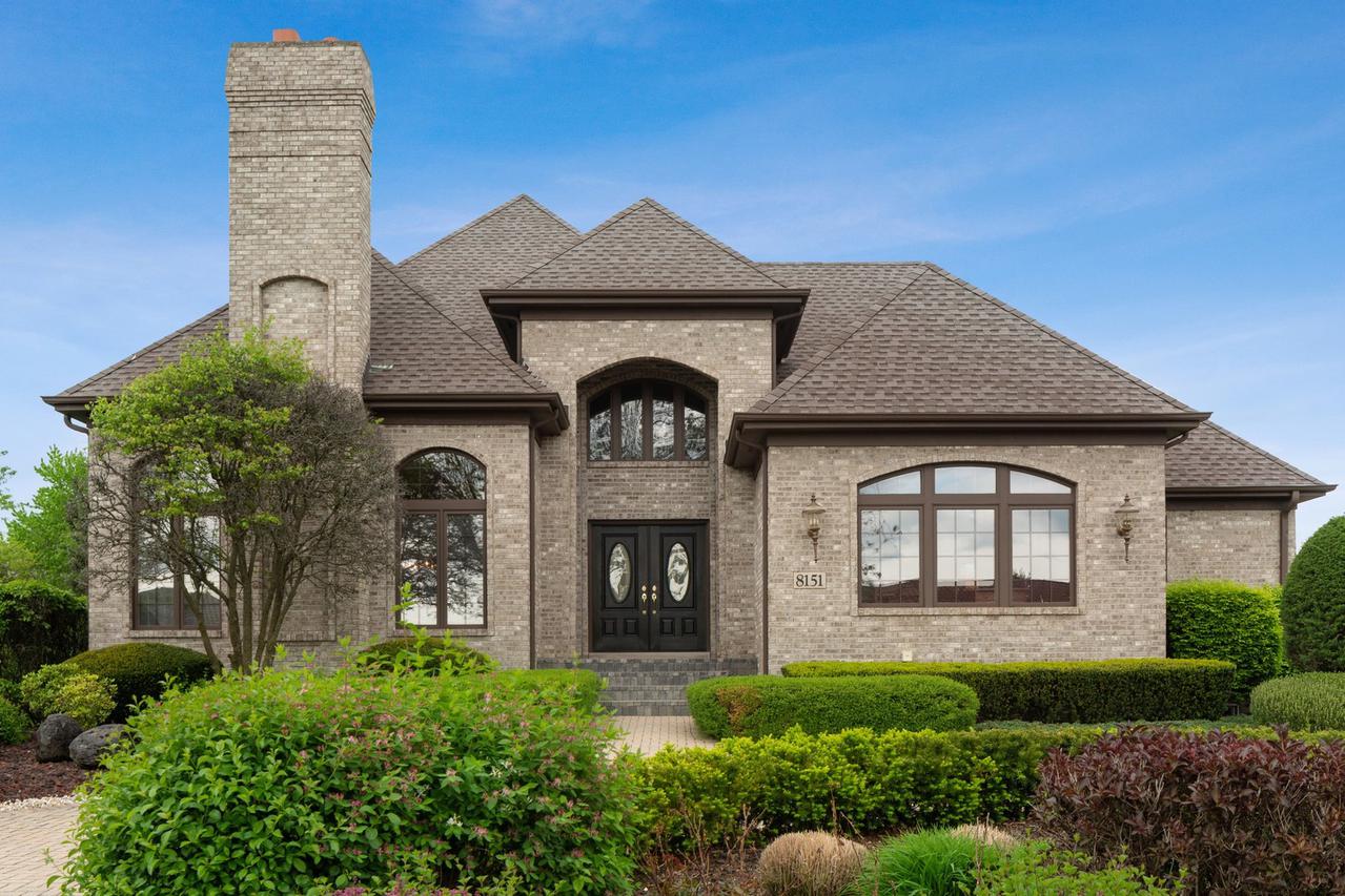 8151 Lake Ridge Dr., Burr Ridge, IL 60527