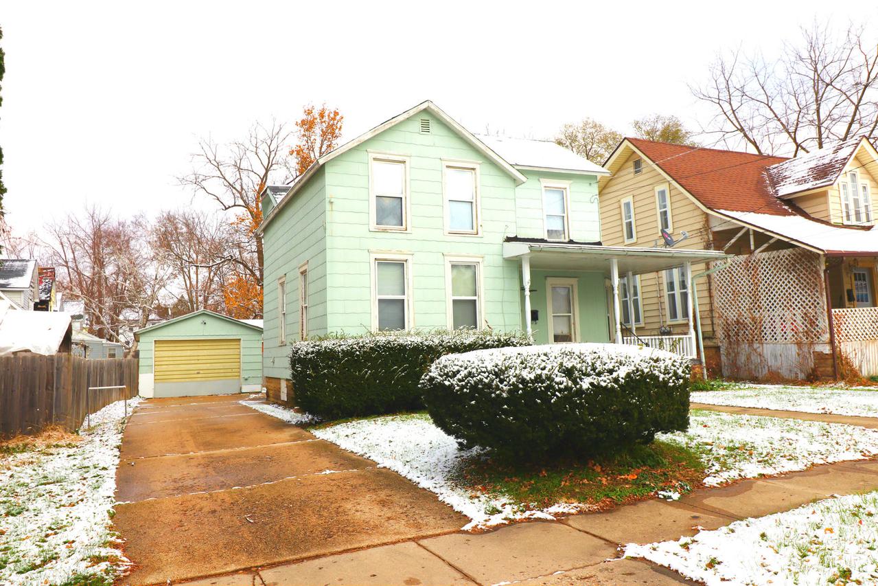 218 W Homer St., Freeport, IL 61032