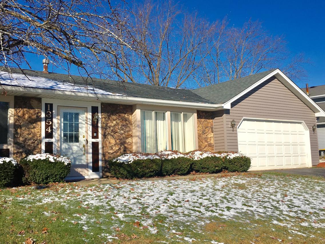 1354 Borden Dr., Elgin, IL 60120
