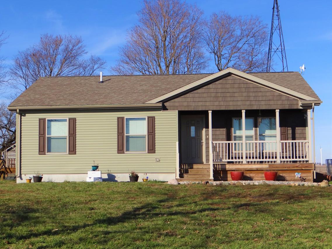 1337 E 2000 North Rd., Fithian, IL 61844