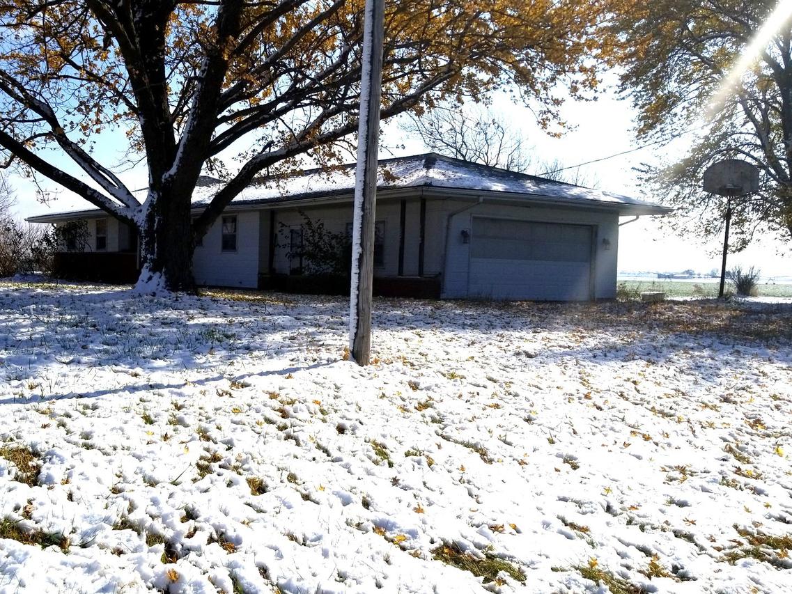 29695 Cr 2300n, Manito, IL 61546