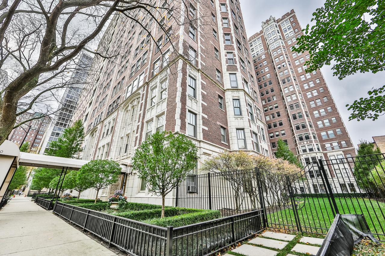 2440 N Lakeview Ave. #2D, Chicago, IL 60614