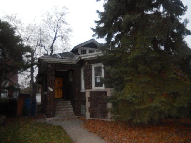 8212 S Clyde Ave., Chicago, IL 60617