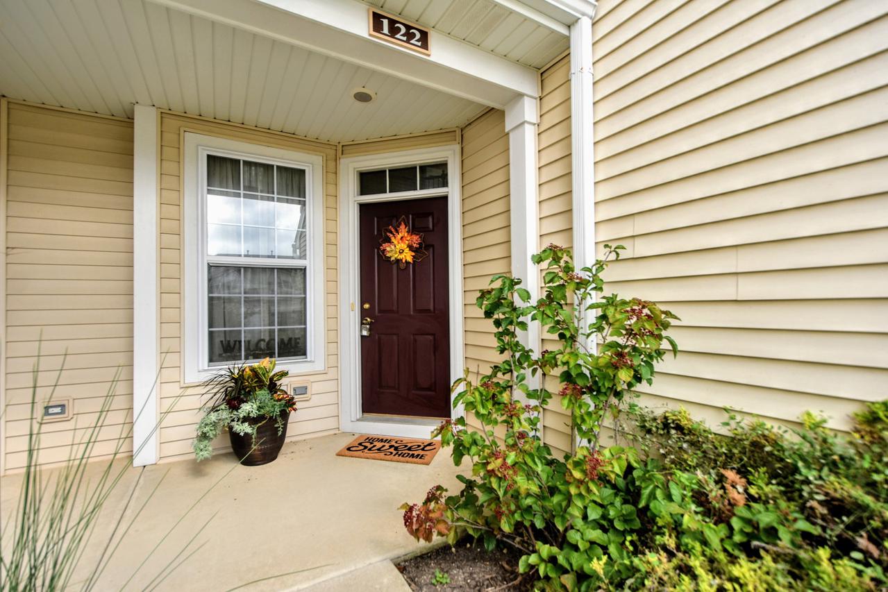122 Oak Knoll Ct., Volo, IL 60020