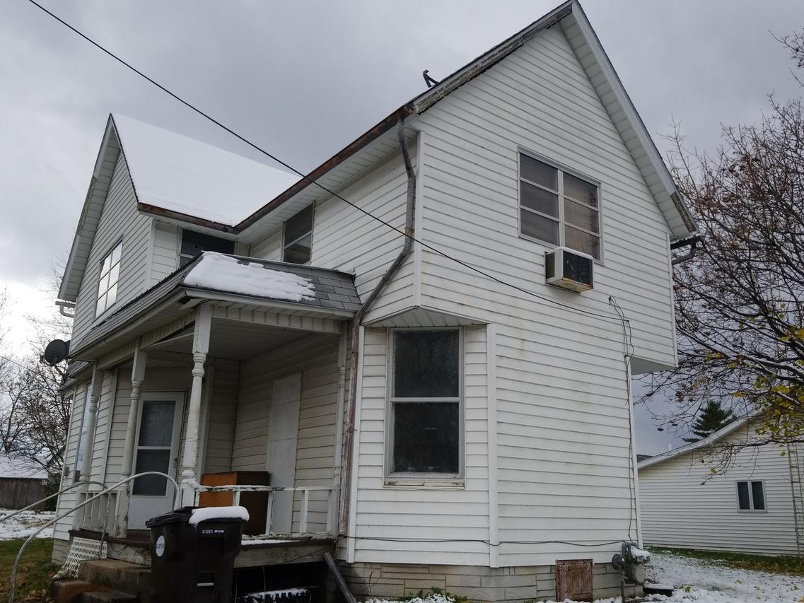 110 E Church St., Astoria, IL 61501