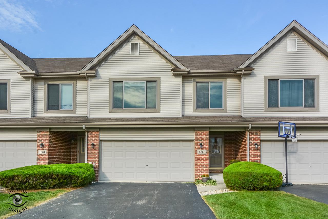 8316 Chestnut Ct., Frankfort, IL 60423