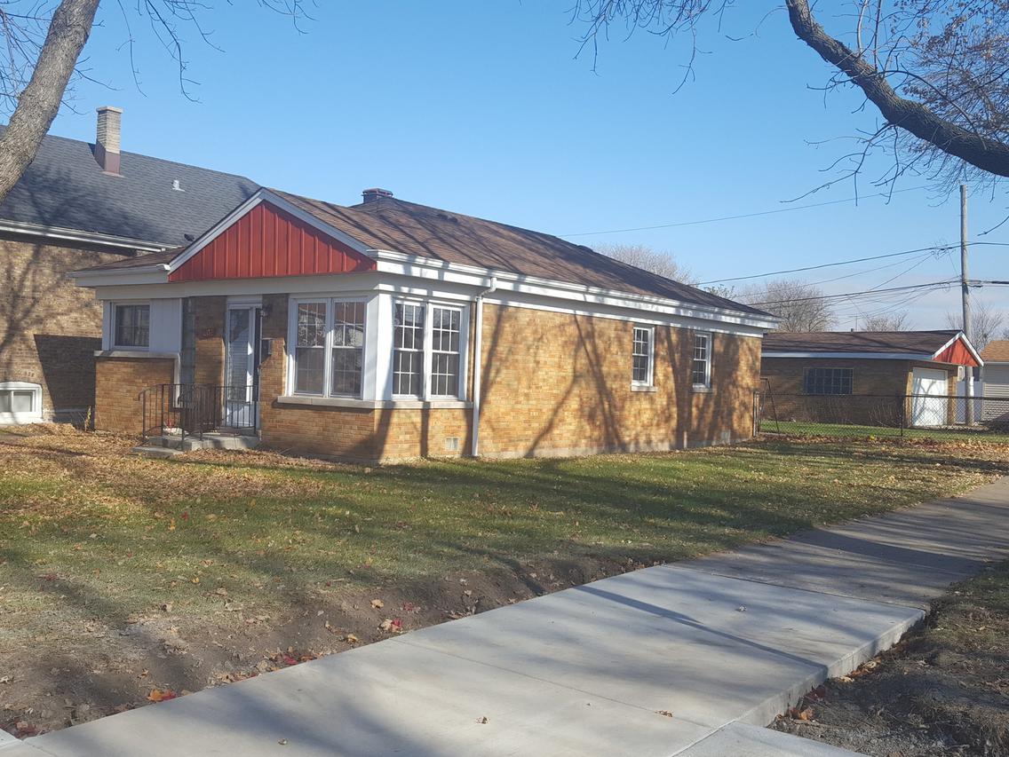 6157 S Neenah Ave., Chicago, IL 60638