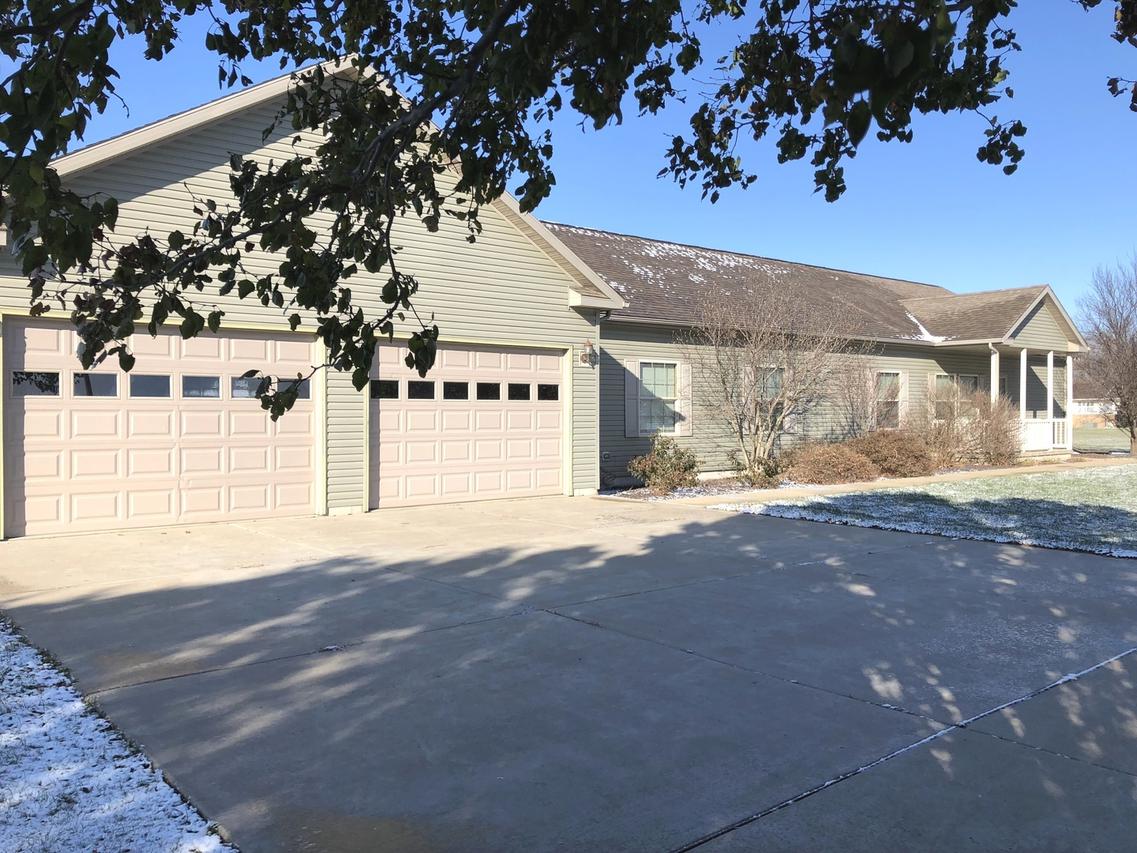 321 S Maple St., Buckingham, IL 60917