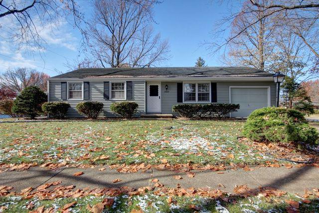 2003 Winchester Dr., Champaign, IL 61821