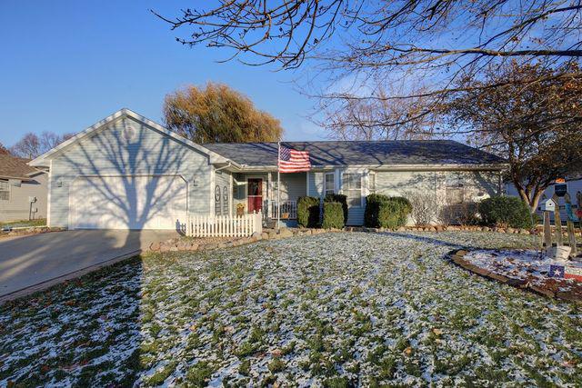 502 Laurel Dr., St. Joseph, IL 61873