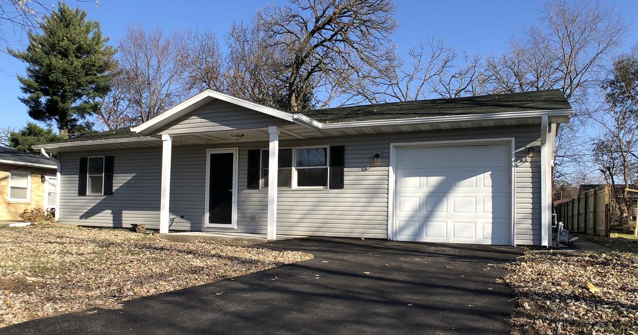 1710 Oak Grove Ave., Sterling, IL 61081