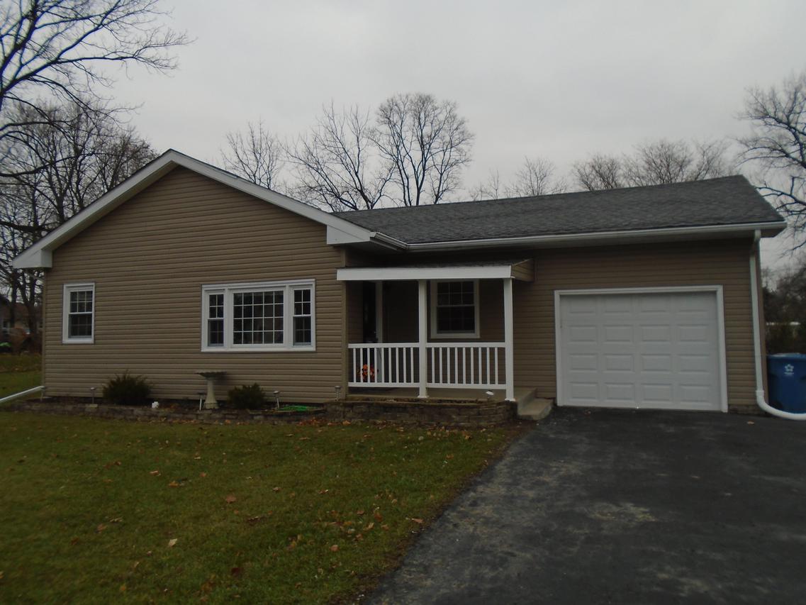 102 Cottage Ave., Lamoille, IL 61330