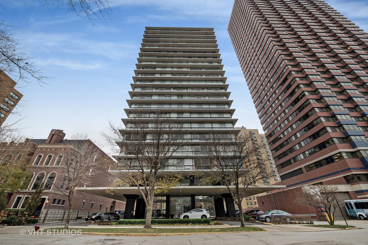 320 W Oakdale Ave. #1901, Chicago, IL 60657