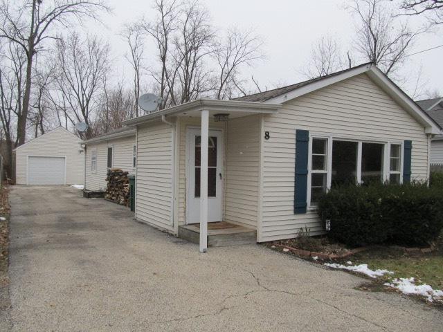 8 N Lake Ave., Third Lake, IL 60030