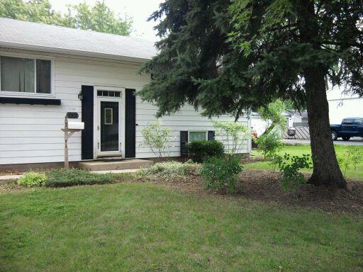630 Clover Rd., Wauconda, IL 60084