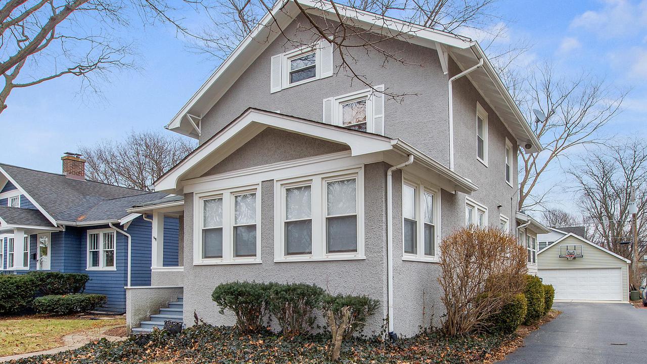 435 N Brainard Ave., La Grange Park, IL 60526