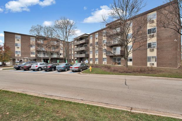 1321 S Finley Rd. #107, Lombard, IL 60148