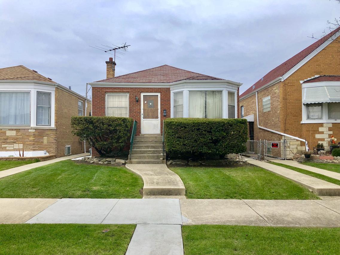 5920 W Henderson St., Chicago, IL 60634