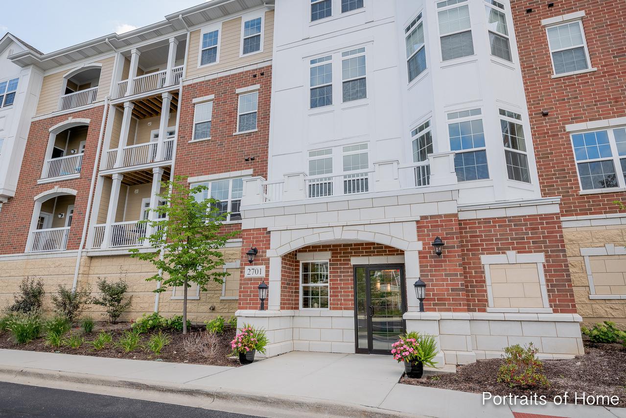 2701 Commons Dr. #401, Glenview, IL 60026