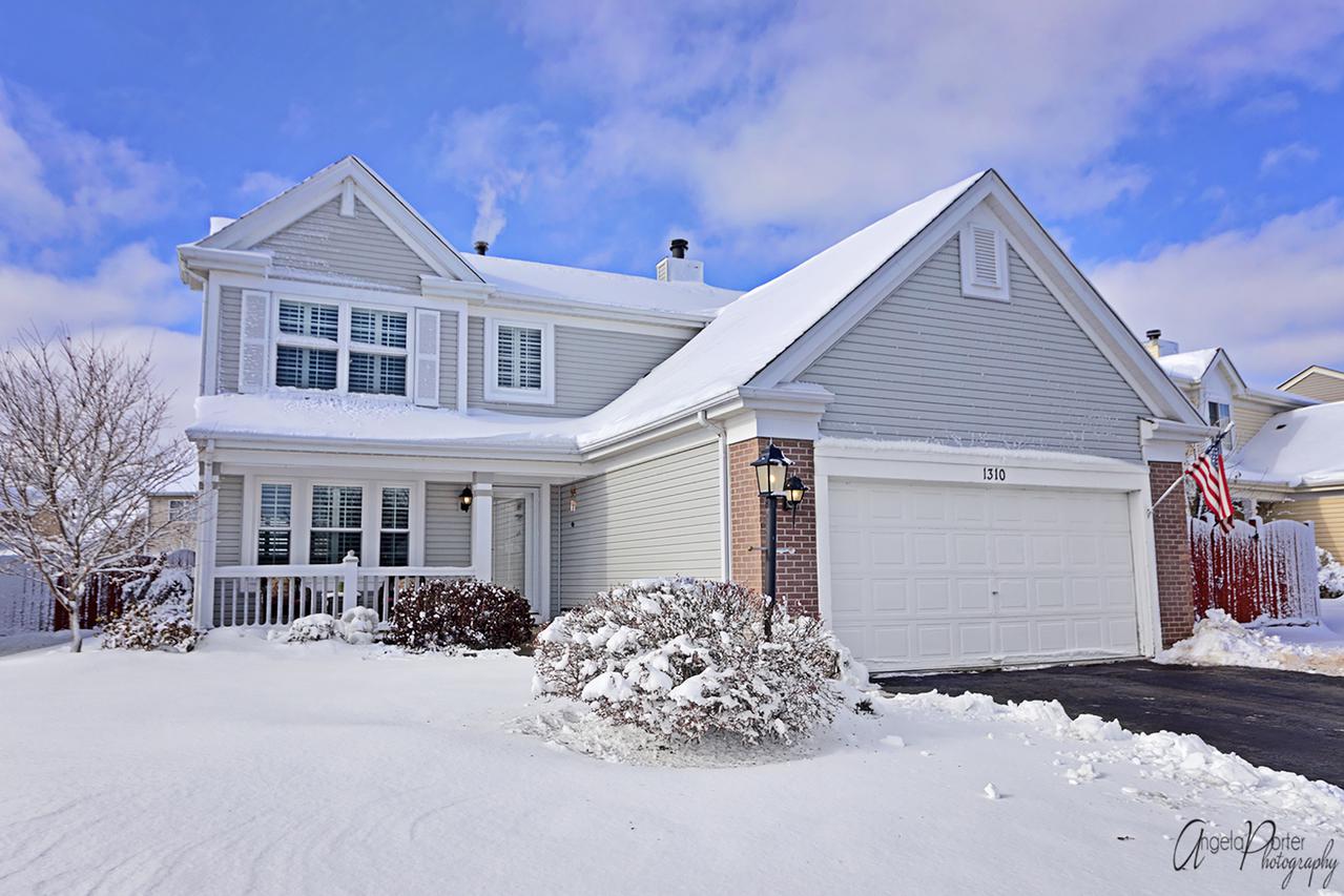 1310 Almaden Ln., Gurnee, IL 60031
