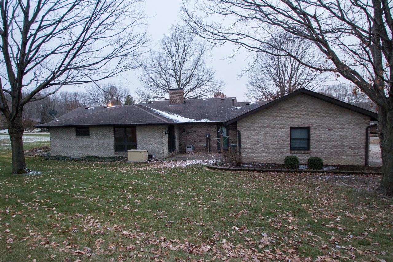 25 Woodland Hills Dr., Bismark, IL 61814