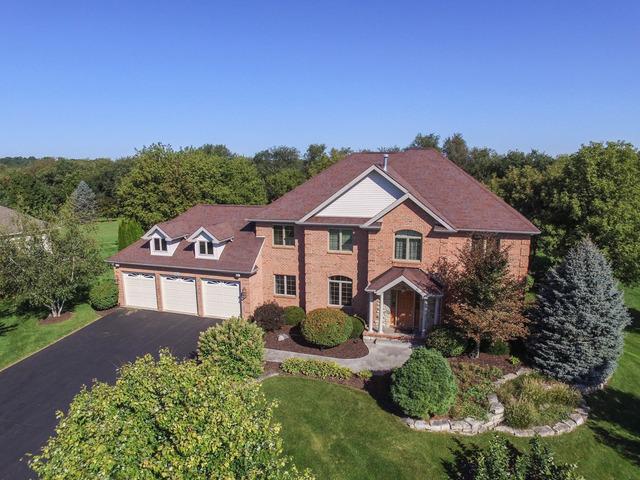 8804 Grandview Dr., Roscoe, IL 61073