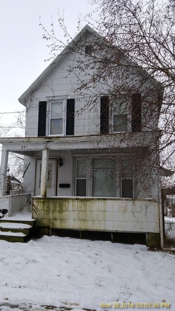 641 W Pleasant St., Freeport, IL 61032